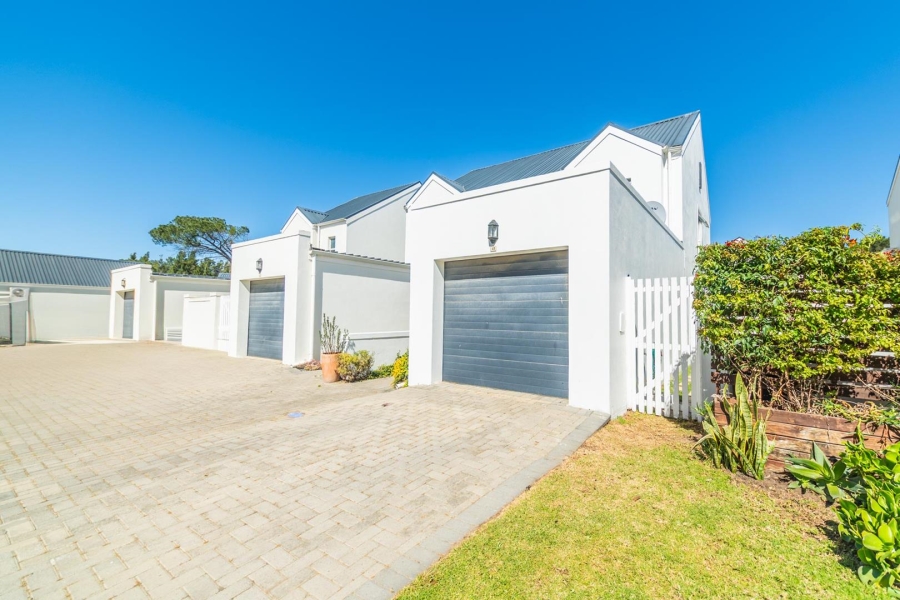 3 Bedroom Property for Sale in Nuutgevonden Western Cape